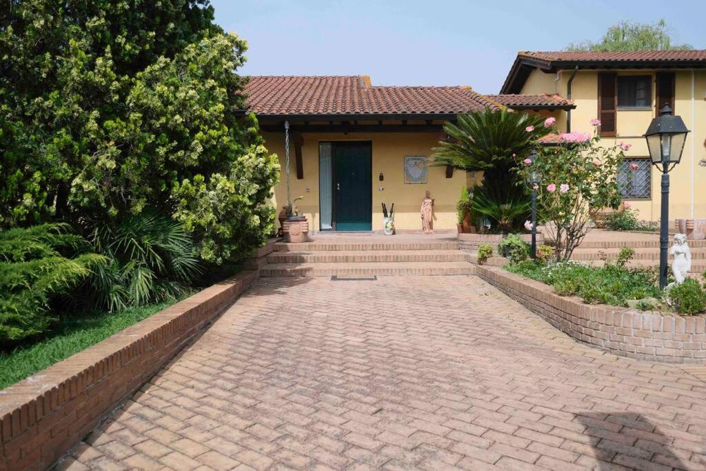 Villa Luxury Pool & Garden Пиза Екстериор снимка